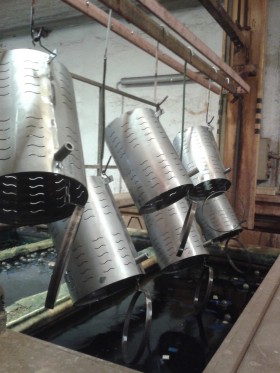 Disposem de les següents instal·lacions: - Zincrom Conejo SL